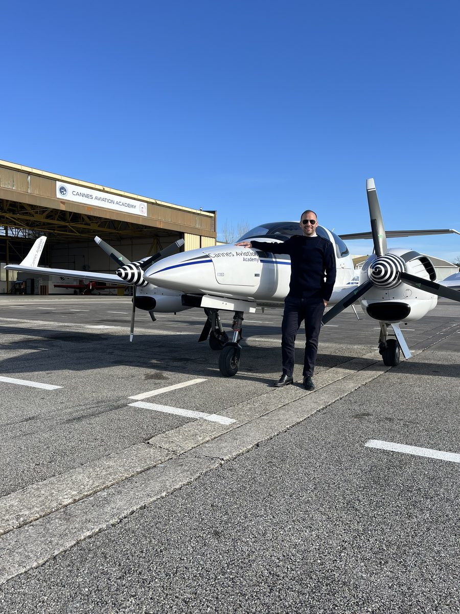 Cannes Aviation Academy — DA42 Twin Star, multi-engine training base