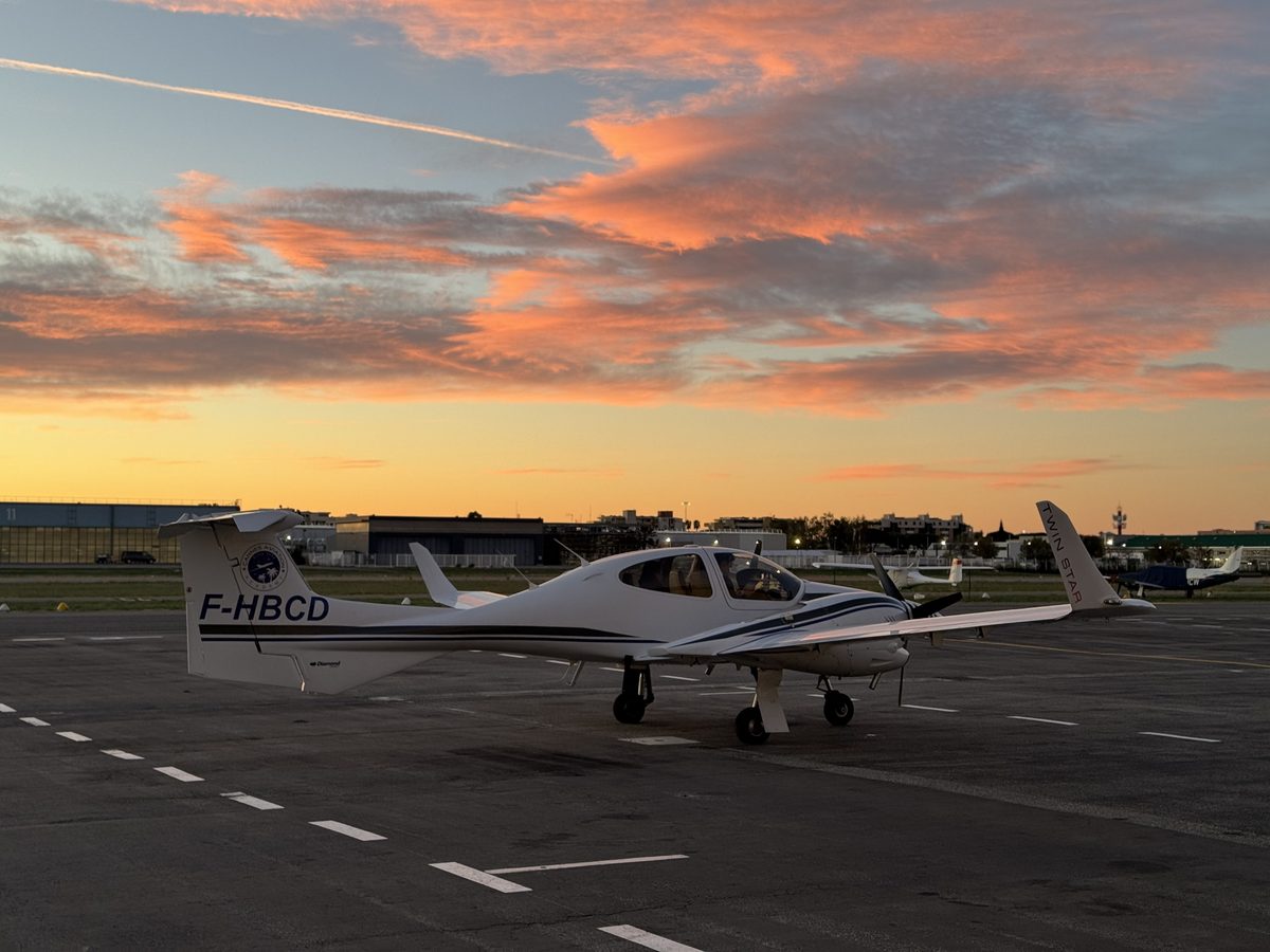 Golden Hour — F-HBCD at sunset, end of a training day